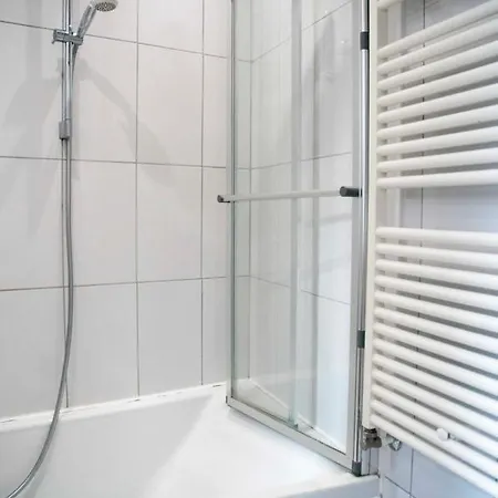 Warm Close To Gare Du Nord Appartamento Parigi